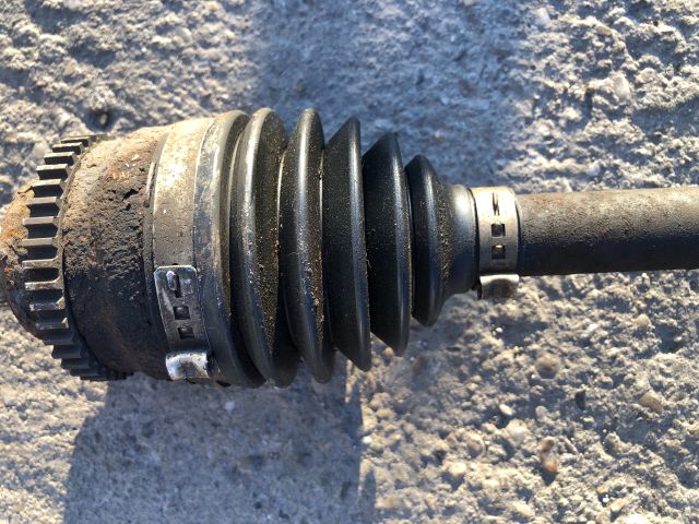 bontott SUZUKI SWIFT III Bal Féltengely