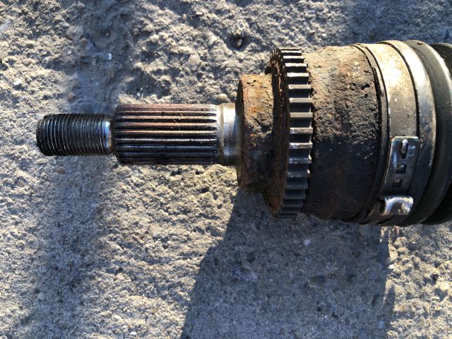 bontott SUZUKI SWIFT III Bal Féltengely