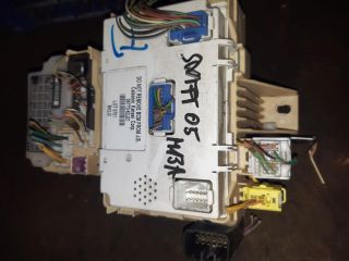 bontott SUZUKI SWIFT III Biztosítéktábla Motortér