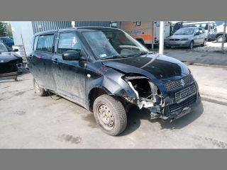 bontott SUZUKI SWIFT III Biztosítéktábla Motortér