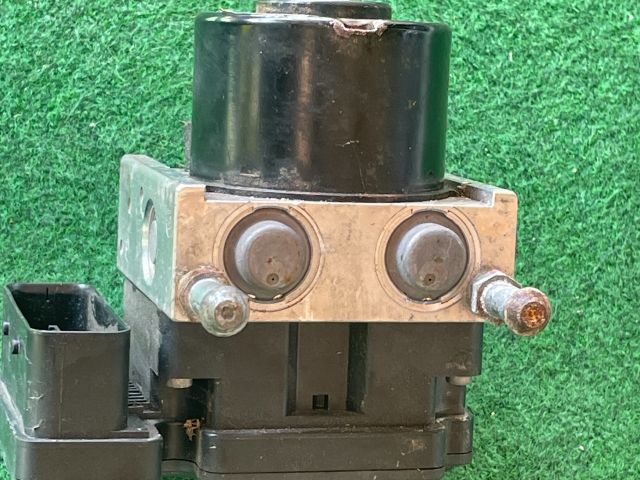 bontott SUZUKI SWIFT III ABS Kocka