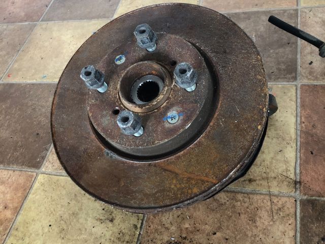 bontott SUZUKI SWIFT III Bal első Csonkállvány Kerékaggyal