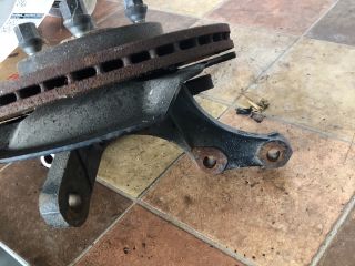 bontott SUZUKI SWIFT III Bal első Csonkállvány Kerékaggyal