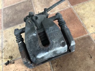 bontott SUZUKI SWIFT III Bal első Féknyereg Munkahengerrel