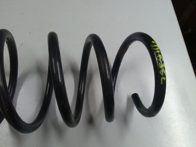 bontott SUZUKI SWIFT III Bal első Rugó