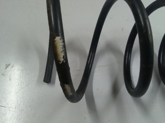 bontott SUZUKI SWIFT III Bal első Rugó