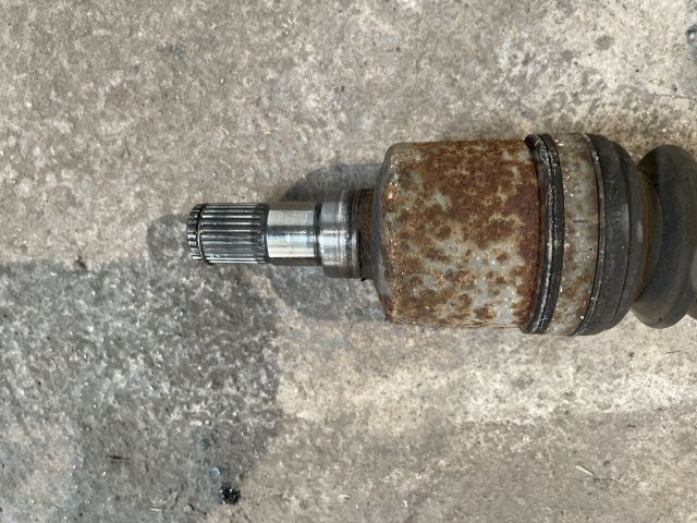 bontott SUZUKI SWIFT III Bal Féltengely