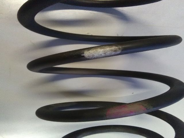 bontott SUZUKI SWIFT III Bal hátsó Rugó