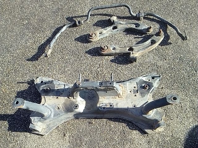 bontott SUZUKI SWIFT III Első Bölcső