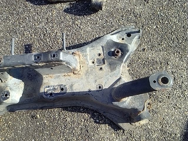 bontott SUZUKI SWIFT III Első Bölcső