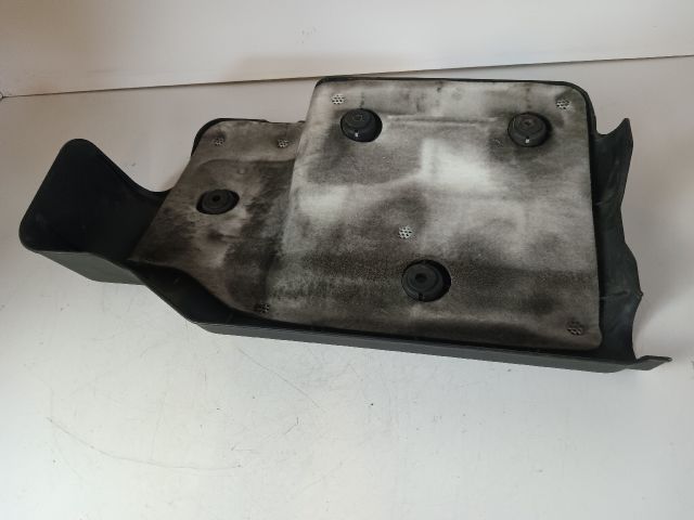 bontott SUZUKI SWIFT III Felső Motorburkolat