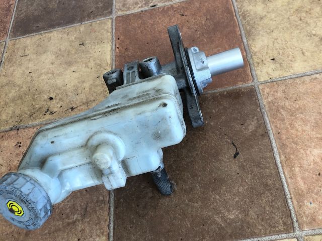 bontott SUZUKI SWIFT III Főfékhenger