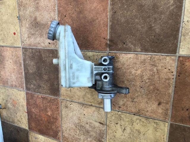 bontott SUZUKI SWIFT III Főfékhenger