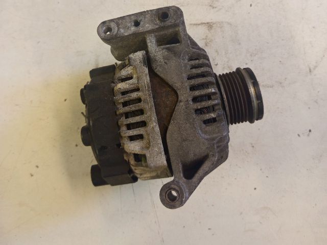 bontott SUZUKI SWIFT III Generátor