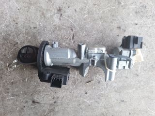 bontott SUZUKI SWIFT III Gyújtáskapcsoló Házzal