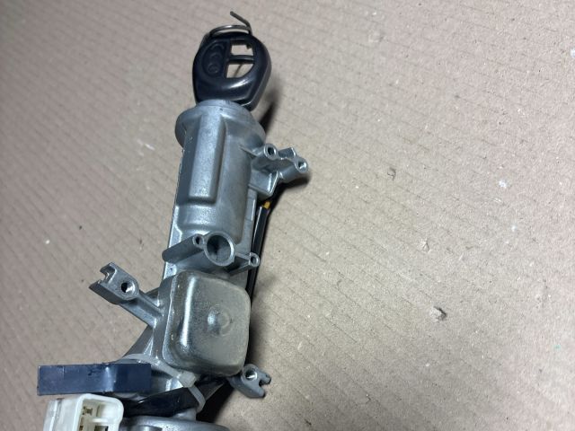 bontott SUZUKI SWIFT III Gyújtáskapcsoló