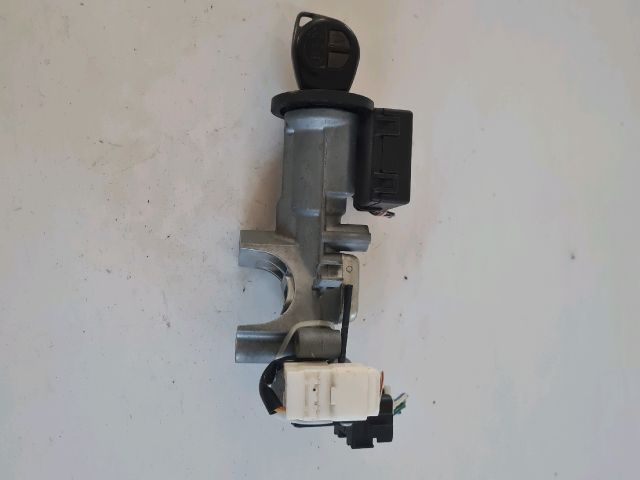 bontott SUZUKI SWIFT III Gyújtáskapcsoló