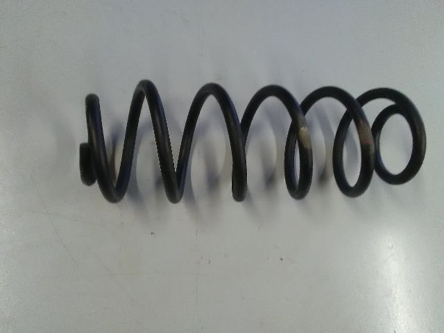 bontott SUZUKI SWIFT III Jobb hátsó Rugó