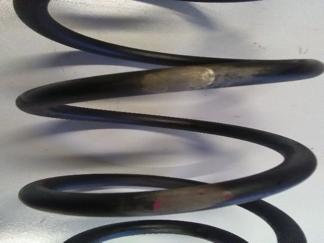 bontott SUZUKI SWIFT III Jobb hátsó Rugó