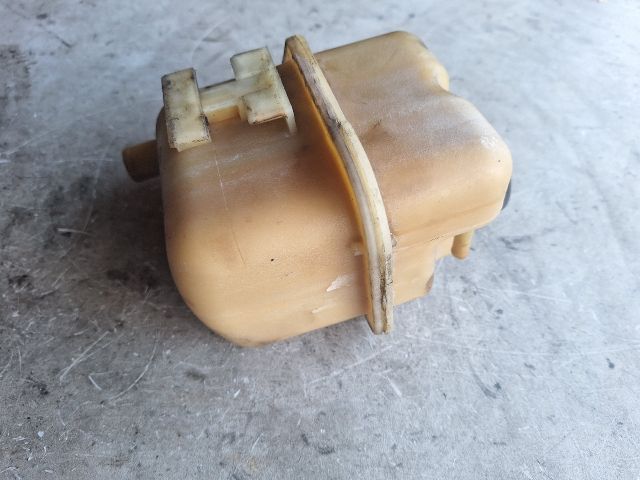 bontott SUZUKI SWIFT III Kiegyenlítő Tartály