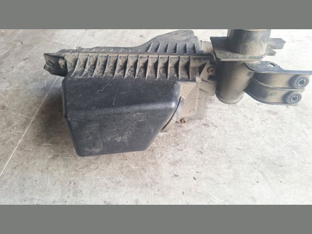 bontott SUZUKI SWIFT III Légszűrő Ház