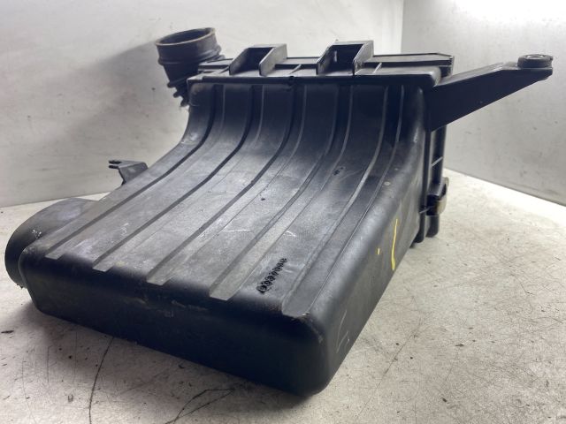 bontott SUZUKI SWIFT III Légszűrő Ház