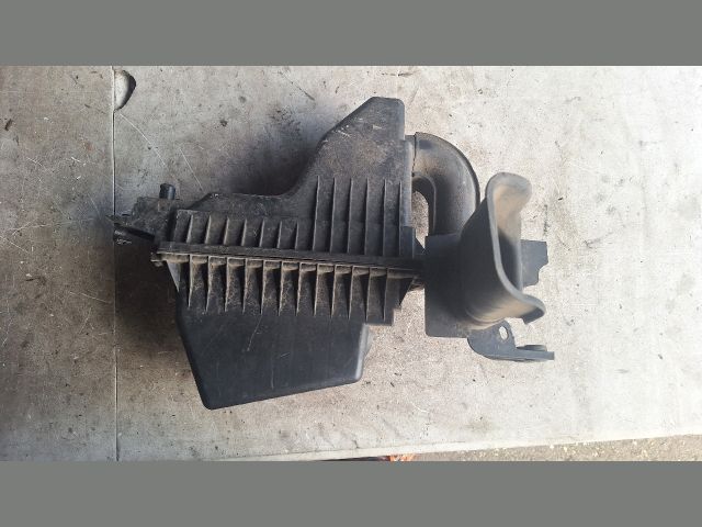 bontott SUZUKI SWIFT III Légszűrő Ház