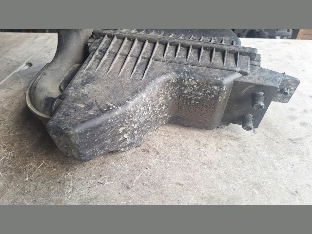 bontott SUZUKI SWIFT III Légszűrő Ház