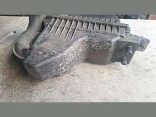 bontott SUZUKI SWIFT III Légszűrő Ház