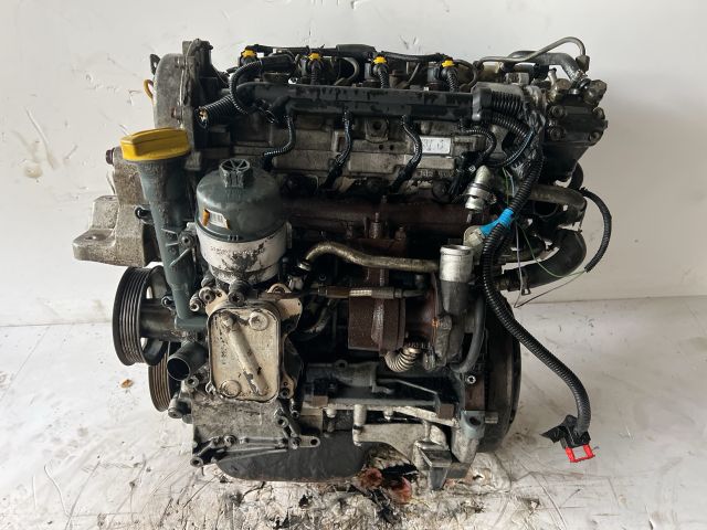 bontott SUZUKI SWIFT III Motor (Fűzött blokk hengerfejjel)