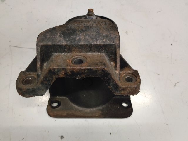 bontott SUZUKI SWIFT III Motor Tartó Bak (Fém)