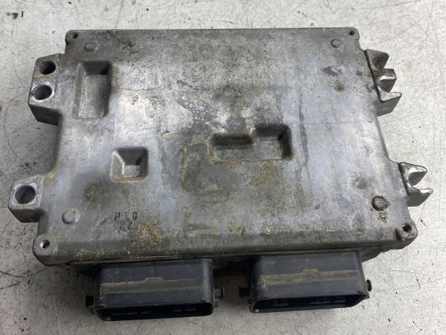 bontott SUZUKI SWIFT III Motorvezérlő