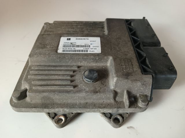 bontott SUZUKI SWIFT III Motorvezérlő