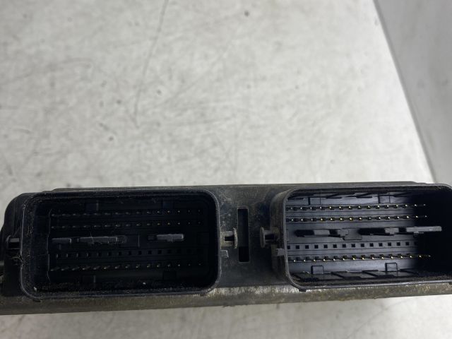 bontott SUZUKI SWIFT III Motorvezérlő