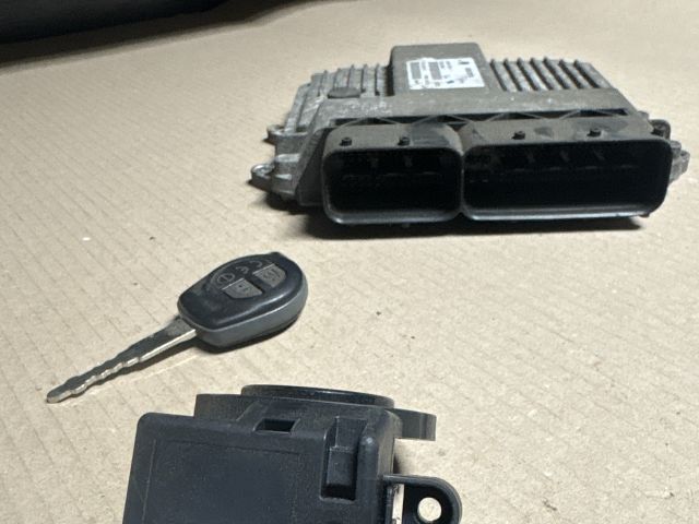 bontott SUZUKI SWIFT III Motorvezérlő