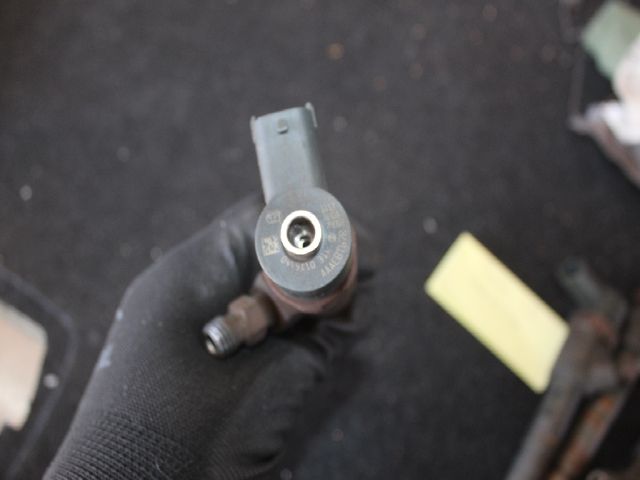 bontott SUZUKI SWIFT III Porlasztó (1 db)