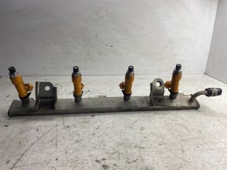 bontott SUZUKI SWIFT III Porlasztó Sor / Híd