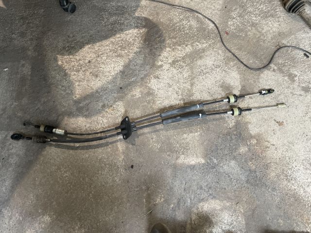 bontott SUZUKI SWIFT III Váltó Bowden