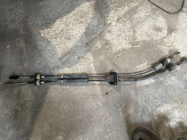 bontott SUZUKI SWIFT III Váltó Bowden