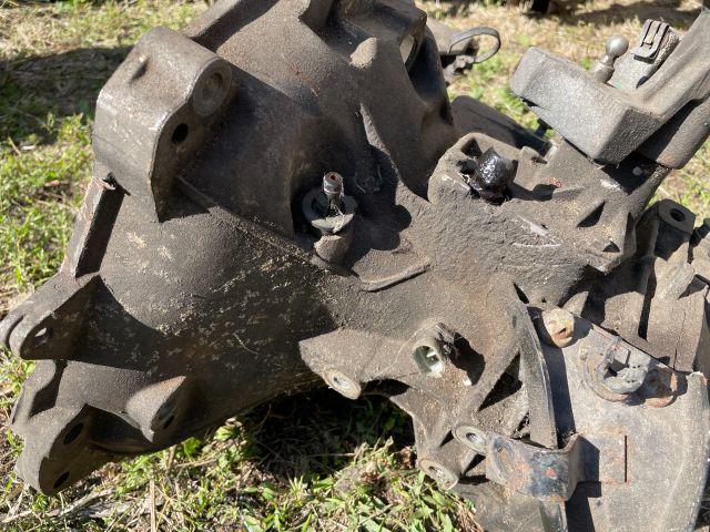 bontott SUZUKI SWIFT III Váltó (Mechanikus)