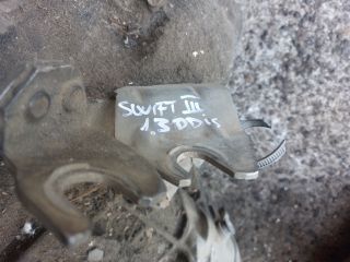 bontott SUZUKI SWIFT III Váltó (Mechanikus)