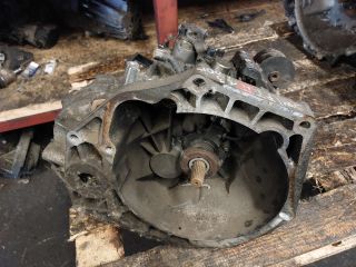 bontott SUZUKI SWIFT III Váltó (Mechanikus)