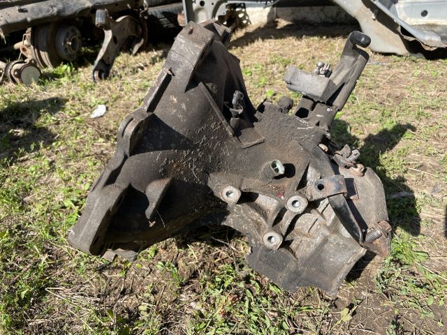 bontott SUZUKI SWIFT III Váltó (Mechanikus)