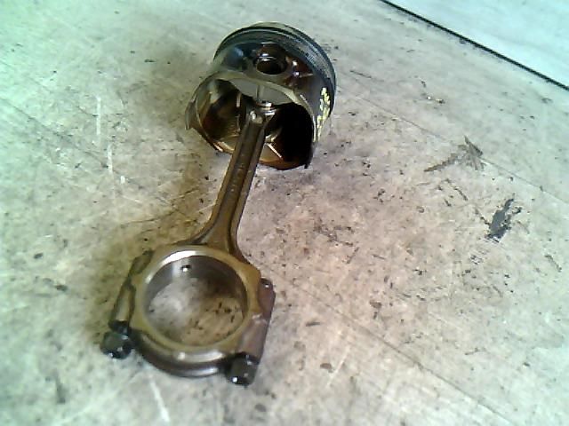 bontott SUZUKI SWIFT III Dugattyú és Hajtókar