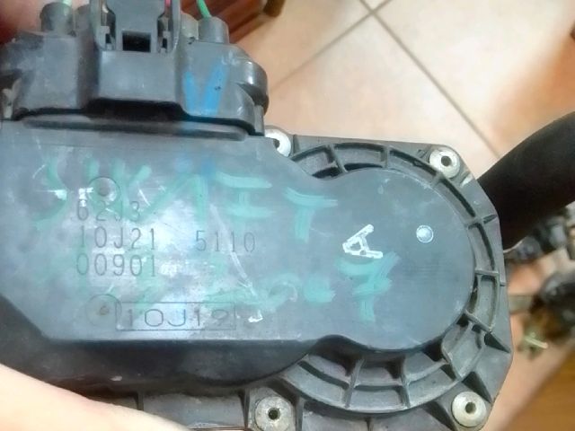 bontott SUZUKI SWIFT III Fojtószelep (Elektromos)