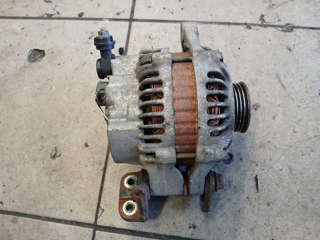 bontott SUZUKI SWIFT III Generátor