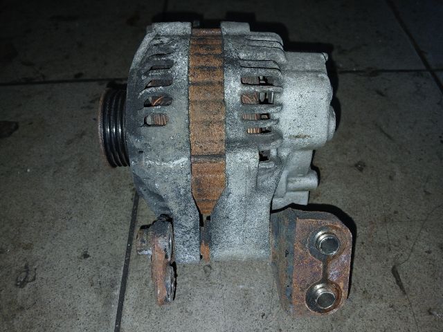 bontott SUZUKI SWIFT III Generátor