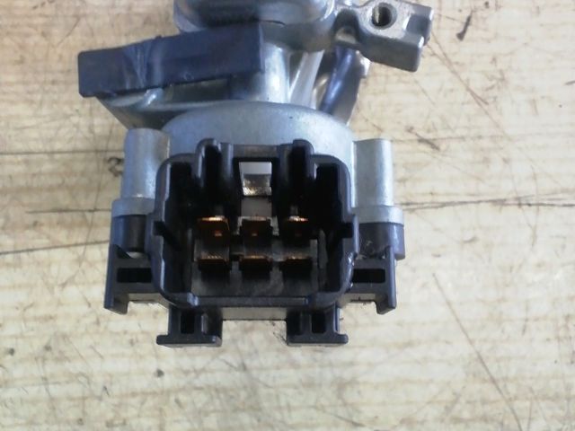 bontott SUZUKI SWIFT III Gyújtáskapcsoló Házzal