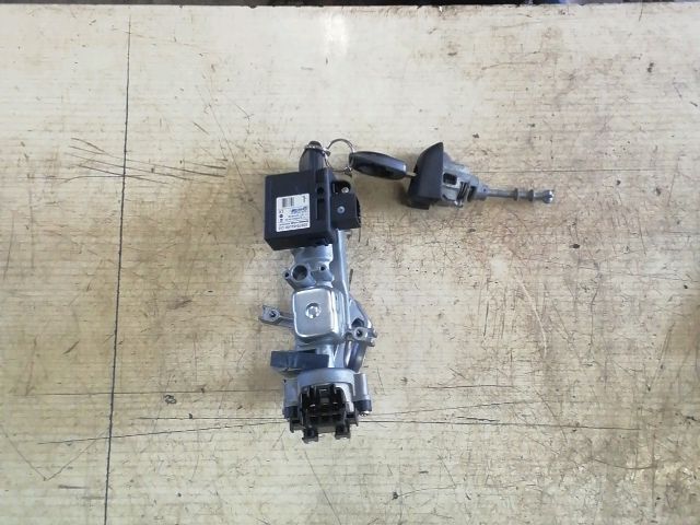 bontott SUZUKI SWIFT III Gyújtáskapcsoló Házzal