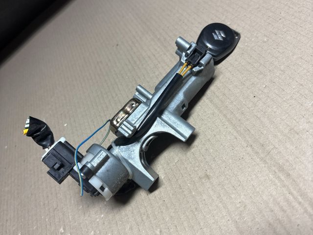 bontott SUZUKI SWIFT III Gyújtáskapcsoló